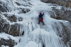 Davide a mordere il salto iniziale