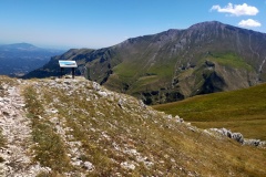 Verso la tabella sotto Monte Acuto